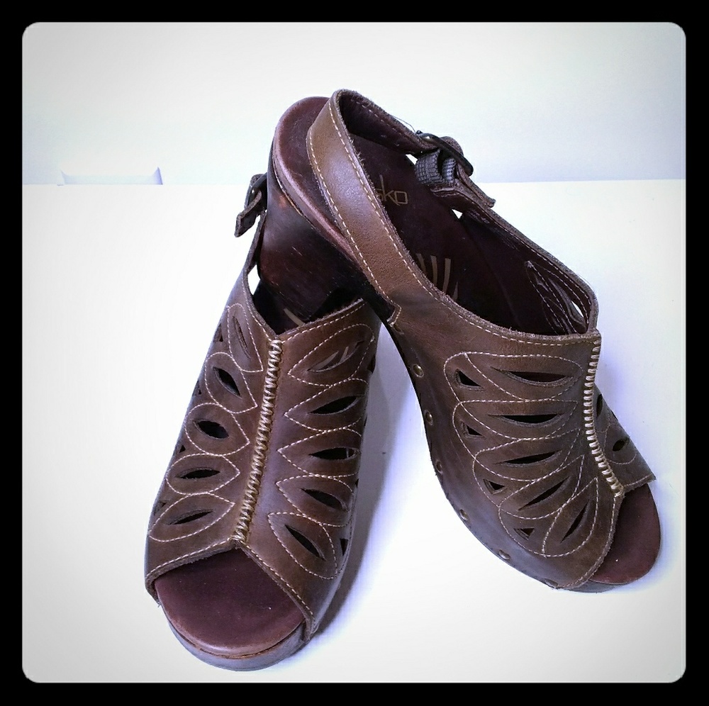 Dansko Rowena Slingback Heels